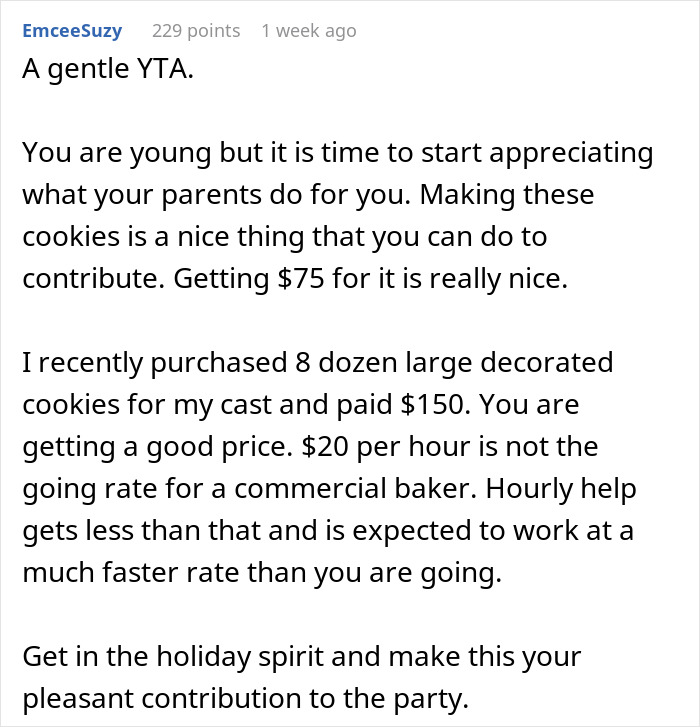 Online comment discussing daughter charging parents for Christmas cookies and evaluating the situation.