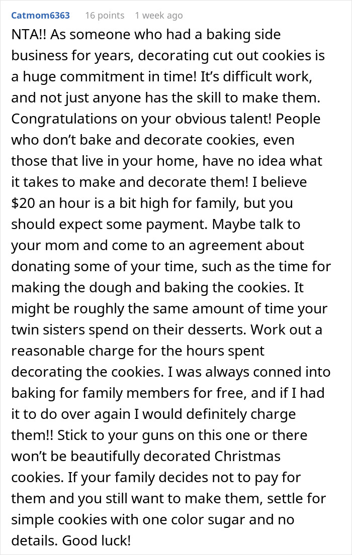 Text from a forum discussing the topic of a daughter charging her parents for baking Christmas cookies.