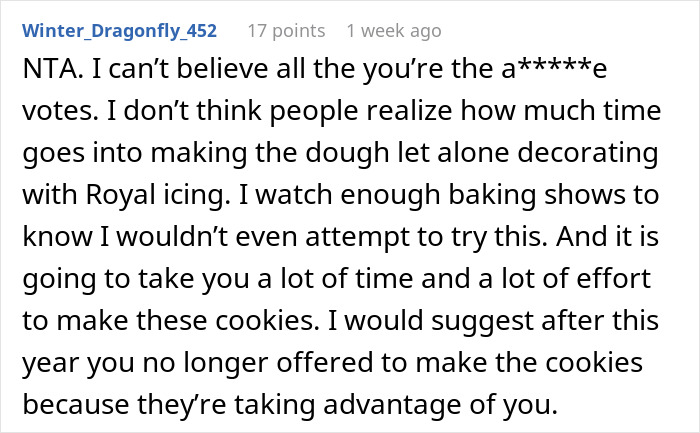 Reddit comment discussing the effort of making Christmas cookies, suggesting charging parents for them.