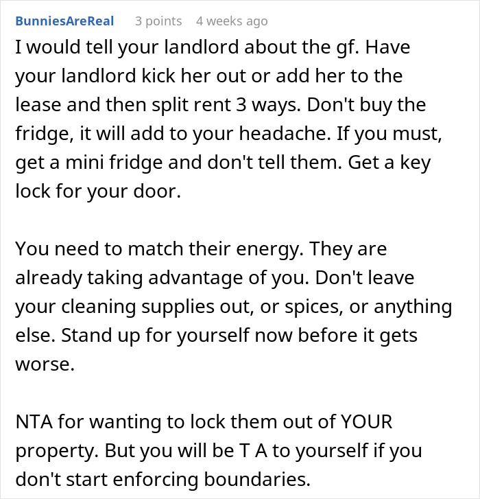 Text advice on awkward living situation with a girlfriend moving in, urging boundaries and landlord involvement.