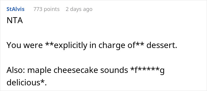 Lady Leaves Family Thanksgiving Dinner As Mom Hides Her Cake And Brings Out Own "Back-Up" Pie