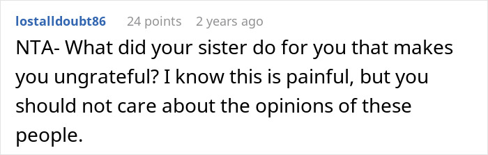 Reddit comment discussing a guy refusing to babysit his sister's kids during vacation.