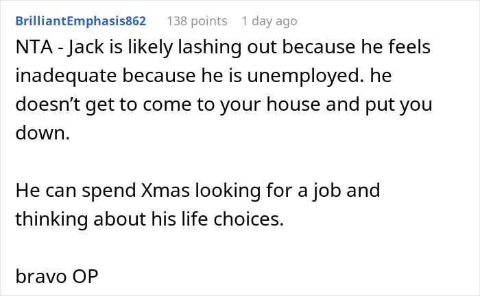 Online comment discussing a sibling refusing their sister's boyfriend for Christmas dinner.