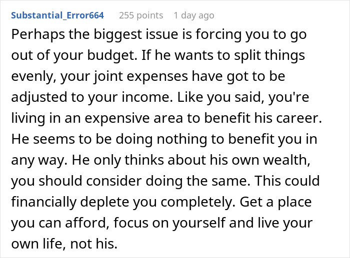 Comment discussing 50/50 bill split and financial imbalance in a relationship.