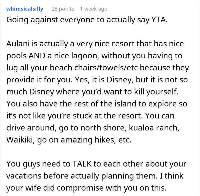 Text comment discussing a Disney resort in Hawaii and vacation planning advice.