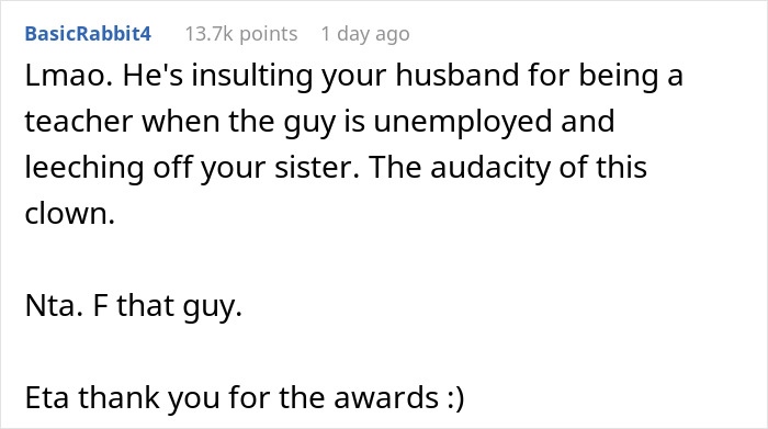 Comment criticizing a sibling's unemployed boyfriend, mentioning sister and Christmas dinner refusal.