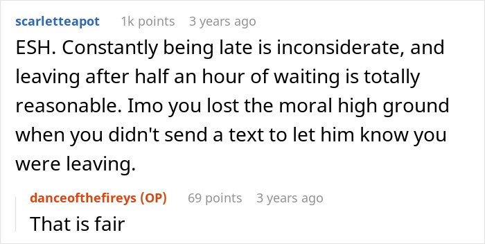 Reddit comment criticizing a friend's lateness and justifying leaving a lunch date after waiting 30 minutes.