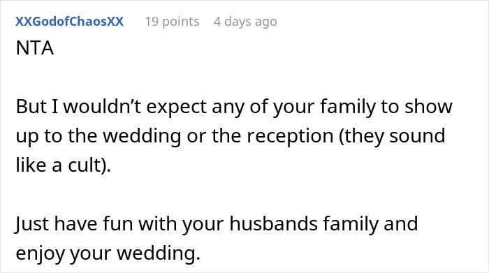 Online comment discussing a wedding date change and family dynamics.