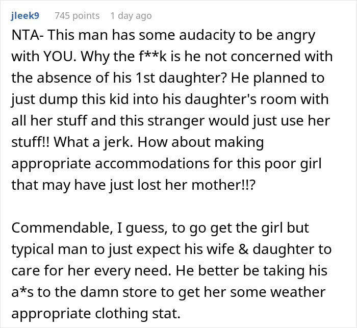 Screenshot of a comment discussing a mom refusing to accommodate her husband's affair baby, questioning his responsibility.