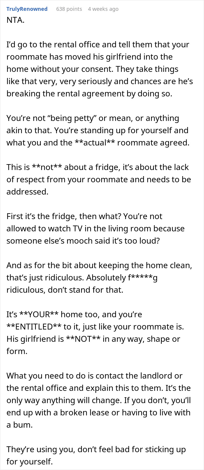 Text response advising a guy with an awkward living situation about his roommate's girlfriend moving in.