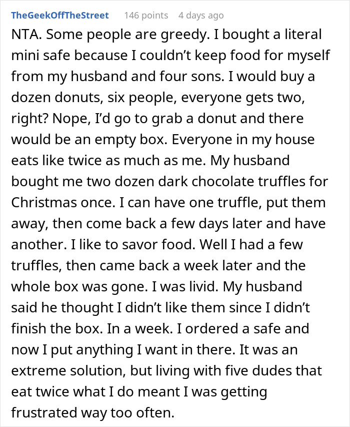 Reddit post about a fruit-obsessed wife finishing her fruit quickly and being upset with her husband for not sharing.