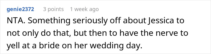 Screenshot of a comment criticizing the bride for bringing her child to a child-free wedding.