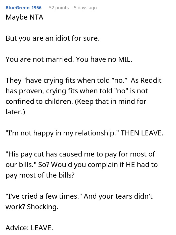 Comment discussing toxic sister's behavior and relationship issues on Reddit.