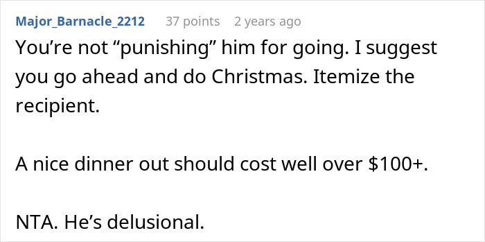 Reddit comment discussing holiday budgeting and relationship advice.