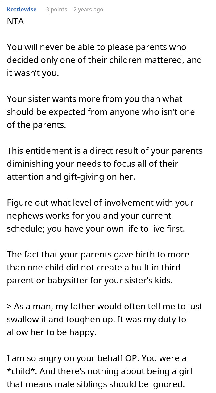 Reddit comment about refusing to babysit sister's kids for vacation, discussing family dynamics.