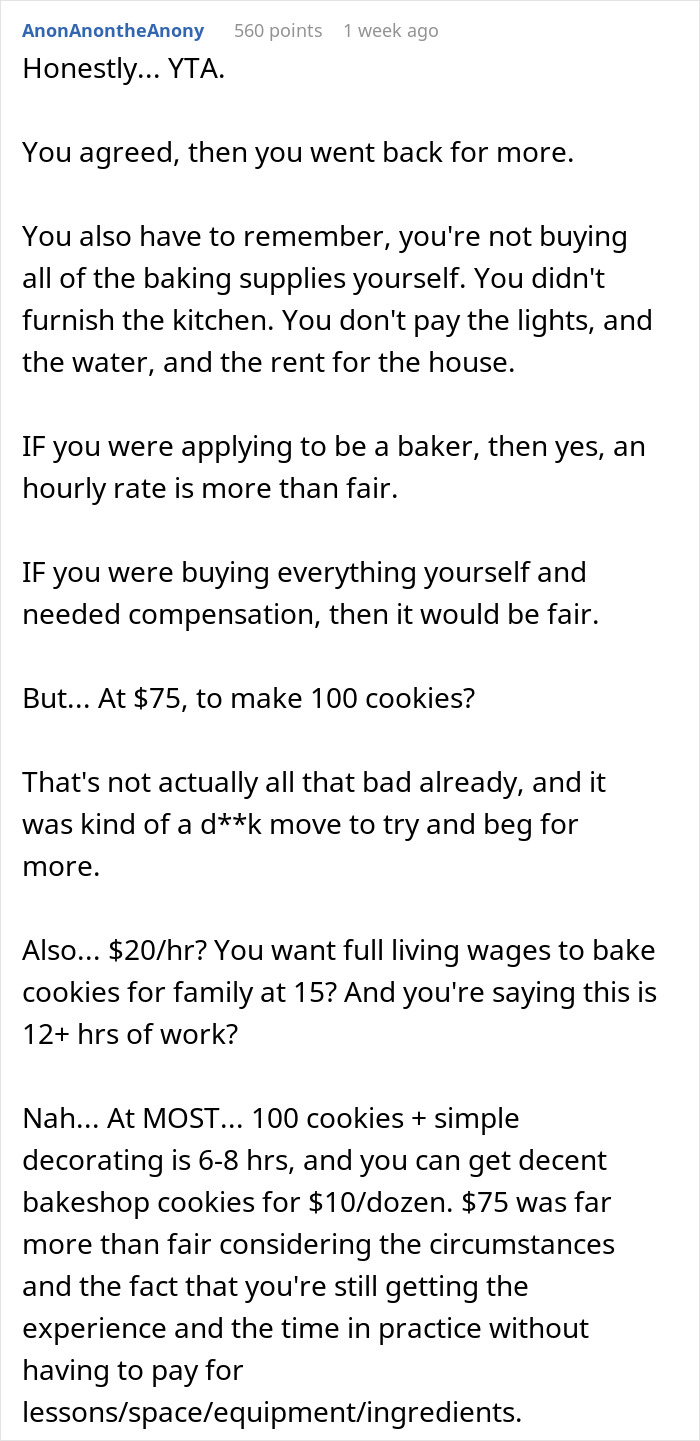 Reddit comment discussing fair payment and effort involved in baking 100 Christmas cookies.