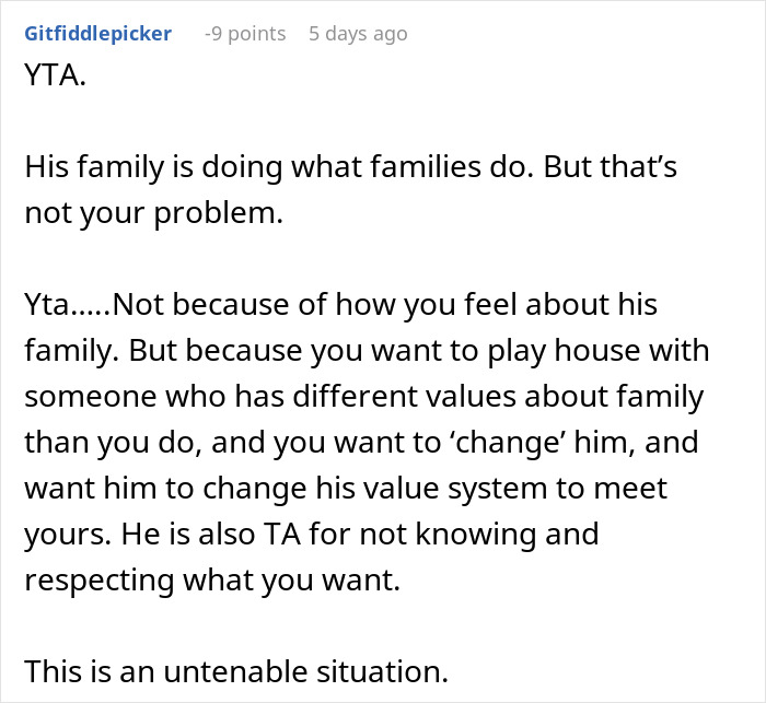 Reddit comment discussing relationship conflict over family boundaries.