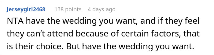 Reddit comment advising a bride to have the wedding she wants despite attempts to change the date.