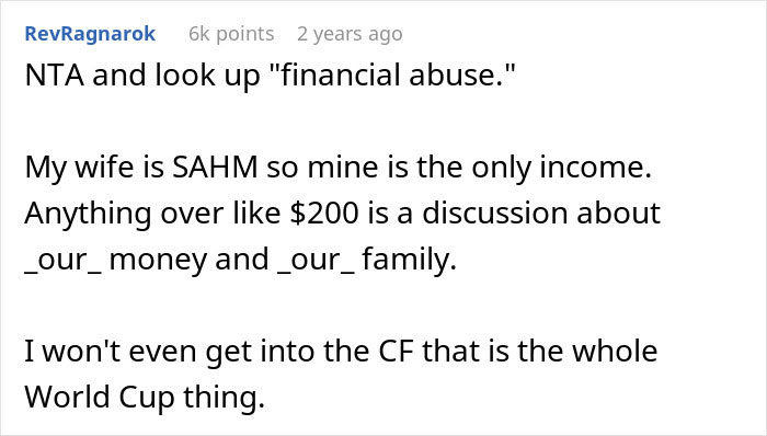 Reddit comment discussing financial abuse, income, and family budgeting dynamics.