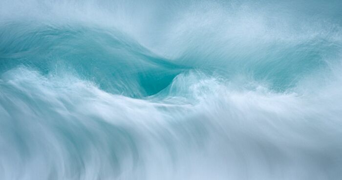 40 Photos Of Ocean Waves That Capture Dynamic Movement In A Single Shot By Rachael Talibart