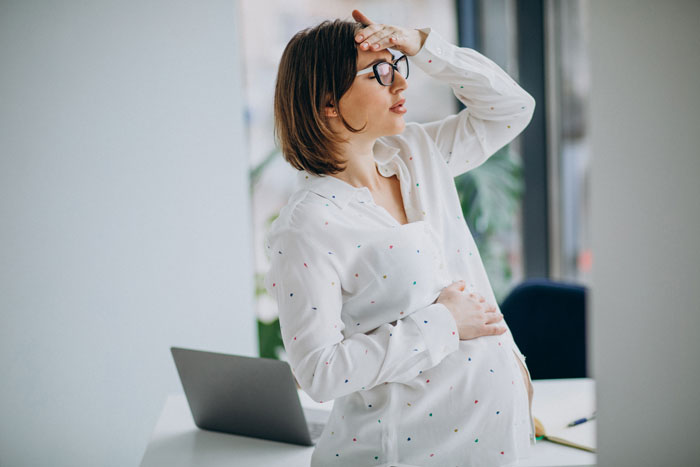 Mom-To-Be Treats Pregnancy Like A Misery Olympics, Pregnant Friend Can’t Take It Anymore And Snaps