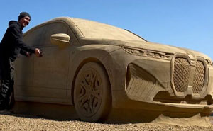 26 Sand Sculptures By This Italian Artist That Blend Architecture, Nature, And Pop Culture