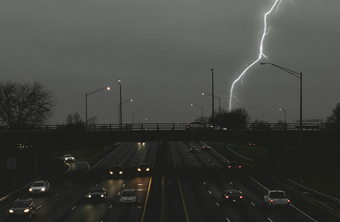 “Still Can't Explain What We Saw”: 30 Eerie Sights That Made Nighttime Drivers Question All