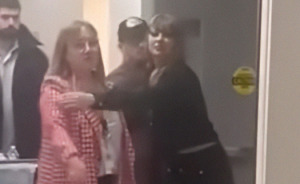 “Good On Her”: Taylor Swift Confronts Team Member While On A Visit To Children’s Hospital