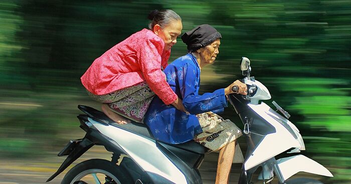 34 Mesmerizing Photos That Captured Simple Life Moments In Indonesia, By This Photographer