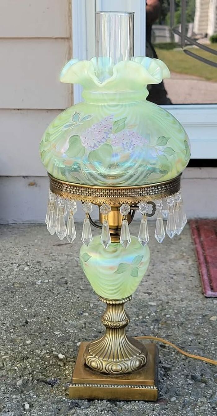 Antique glass lamp with floral patterns and crystal accents, a spectacular second-hand discovery.