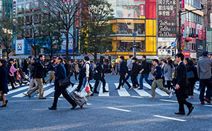 Lady Opens Up About 3 Work Etiquette Rules That Seem Quite Weird But Are Nearly A Must In Japan