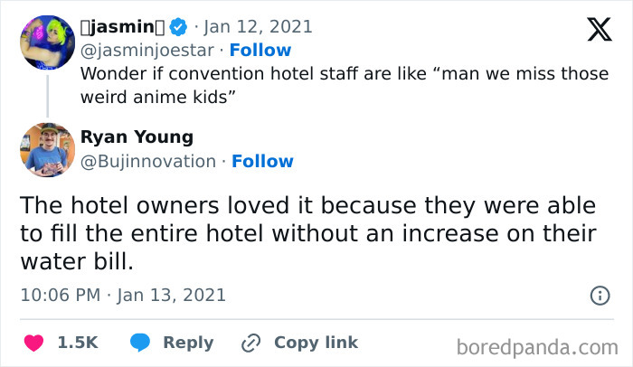 Text exchange humorously roasting convention hotel staff and anime fans, 2024.