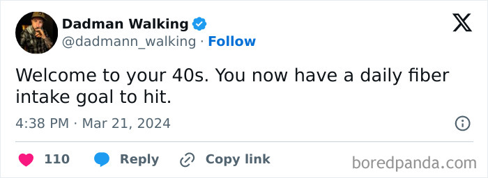 Tweet about entering your 40s, highlighting a daily fiber intake goal.