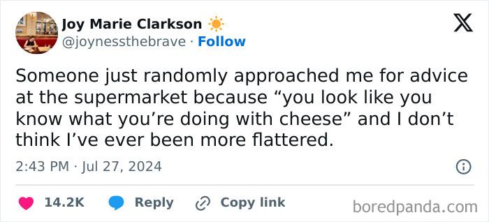 A tweet about someone being approached in a supermarket for cheese advice, highlighting funny food meme humor.