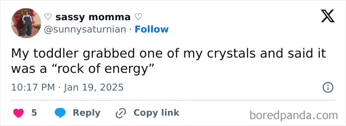 Tweet about a toddler humorously calling a crystal a "rock of energy."