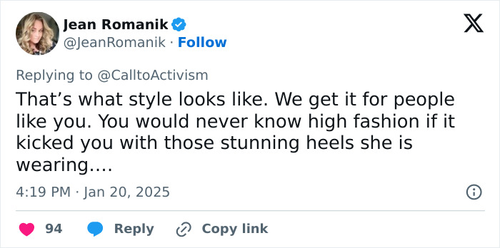 Tweet discussing reactions to Melania Trump's inauguration outfit and style.