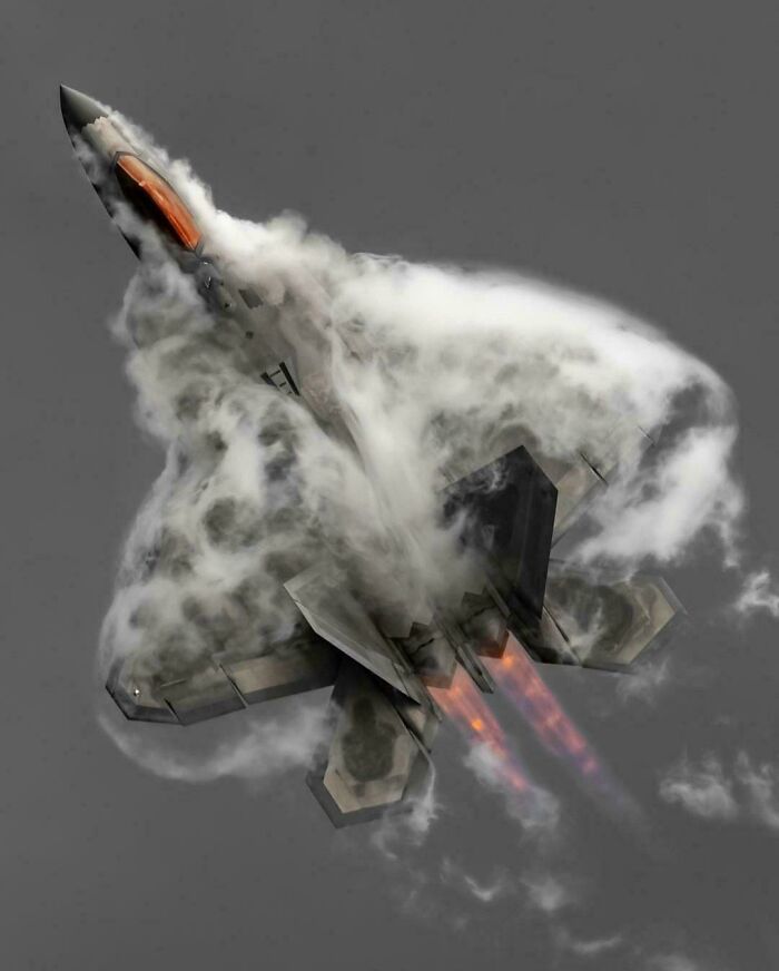 F-22 Making Vapes