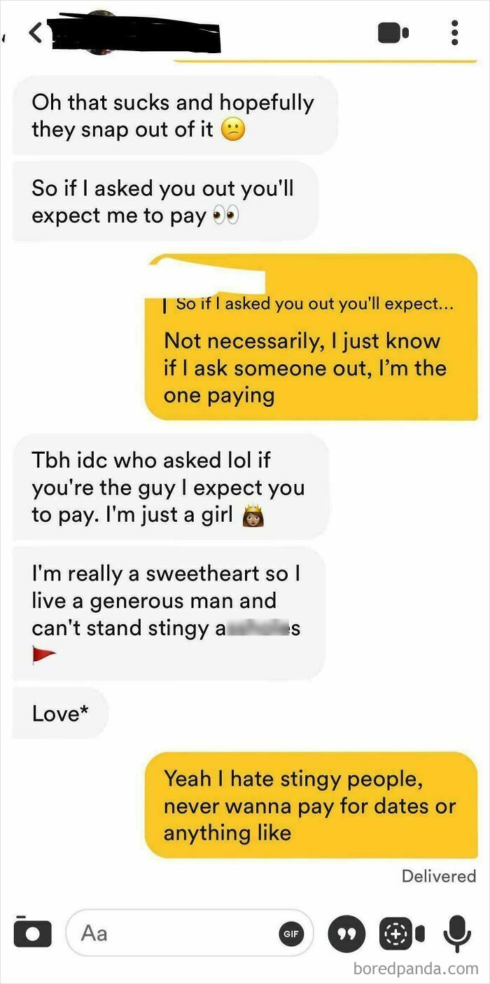 Chat exchange about expectations and dating dynamics, highlighting differing opinions on who should pay.