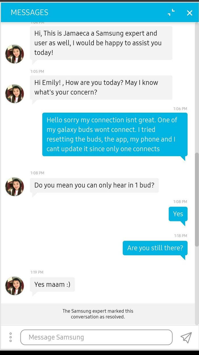 Samsung chat with frustrating support replies about Galaxy Buds connection issue.