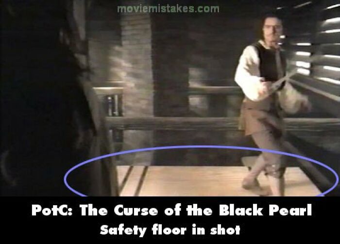 Funny-Movie-Mistakes: Visible safety floor in a "Pirates of the Caribbean" scene.