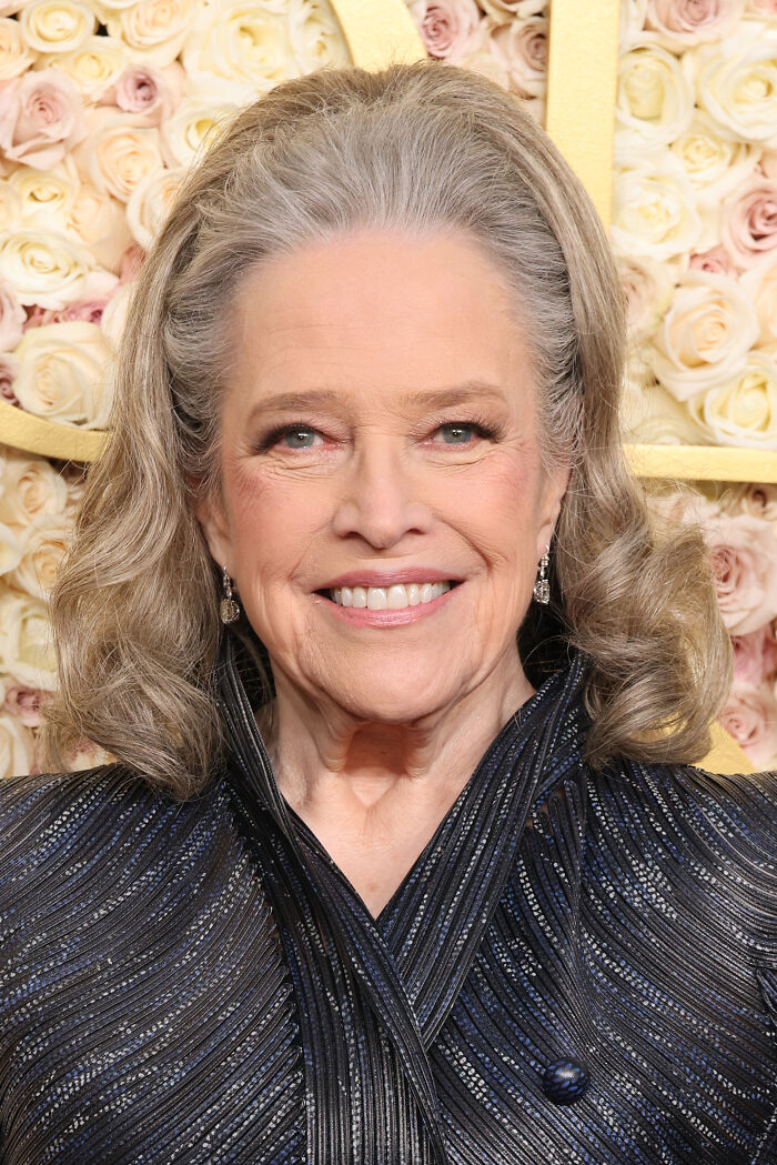 Kathy Bates Turns Heads On 2025 Golden Globes Red Carpet After Dramatic 100lb Transformation