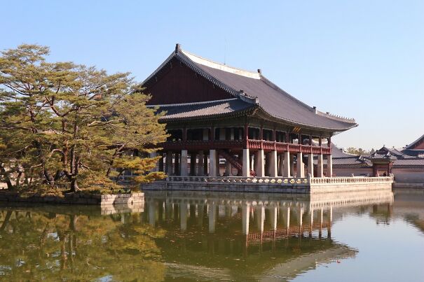 Gyeonghoeru-Pavilion-at-Gyeongbokgung-Palace-6790acc3534b6.jpg