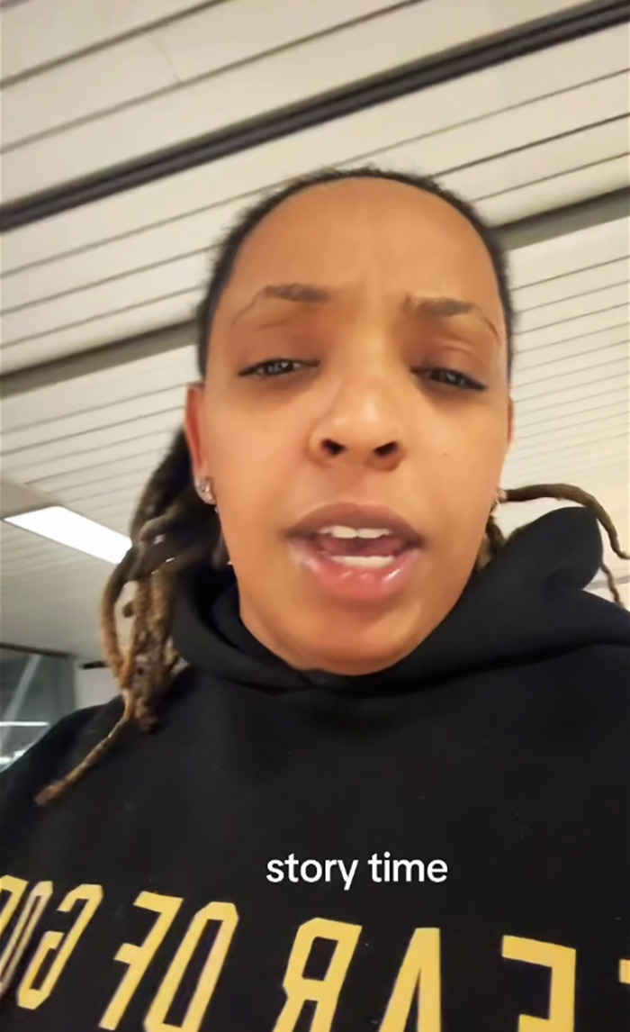 Black Woman Removed From First Class On American Airlines Flight After White Man's Complaint