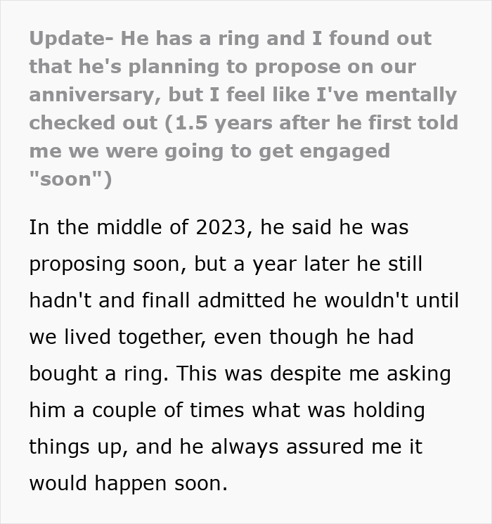 Text about delayed ring proposal and engagement anniversary concerns.