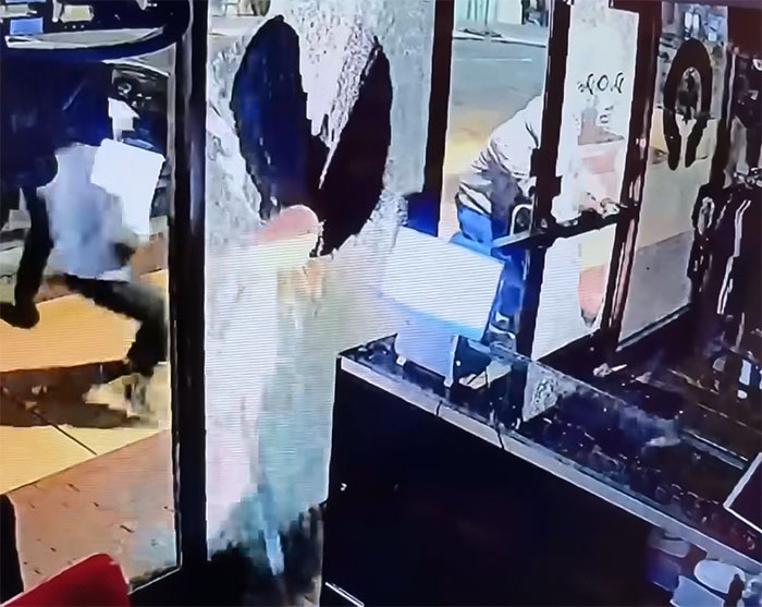 California Store Owner’s Clever Anti-Theft Hack Stumps Robbers: “Well Played, Sir”