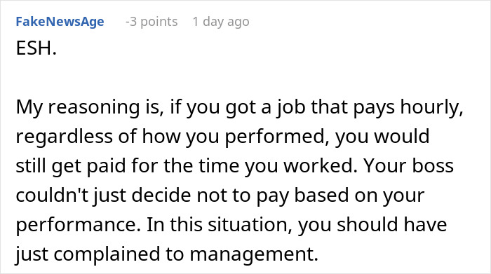 Text feedback on tipping and service performance shared on a forum.