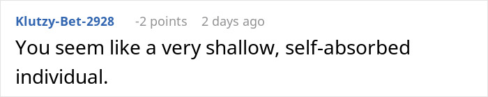 Reddit comment criticizing a self-absorbed individual.