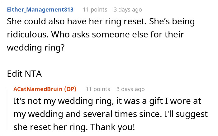 Online discussion about two sisters in conflict over an heirloom ring.