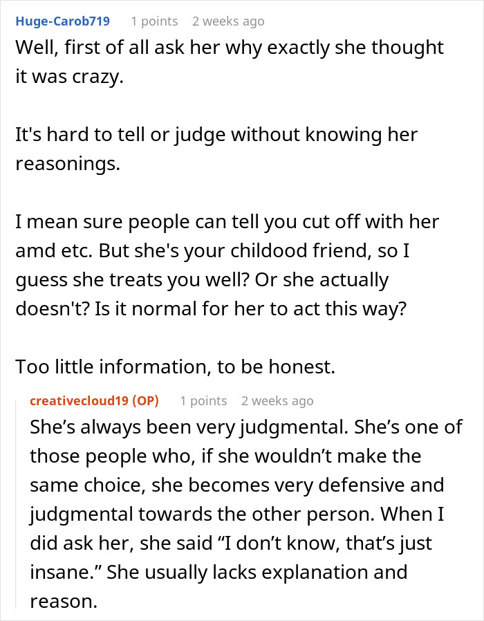 Reddit comments discussing family judgment and wedding decisions, focusing on mom's role in the ceremony.