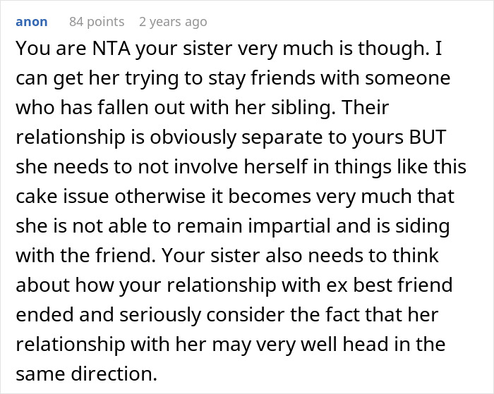 Text from a forum discussing a sister's involvement in a canceled wedding cake order issue between friends.